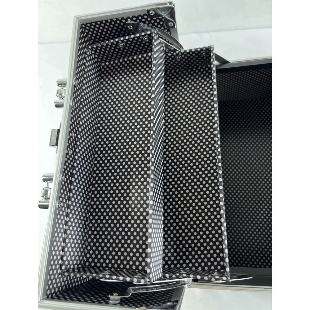 Creative Options Aluminum Makeup Train Case 4 Tray Organizer - Picture 7 of 9